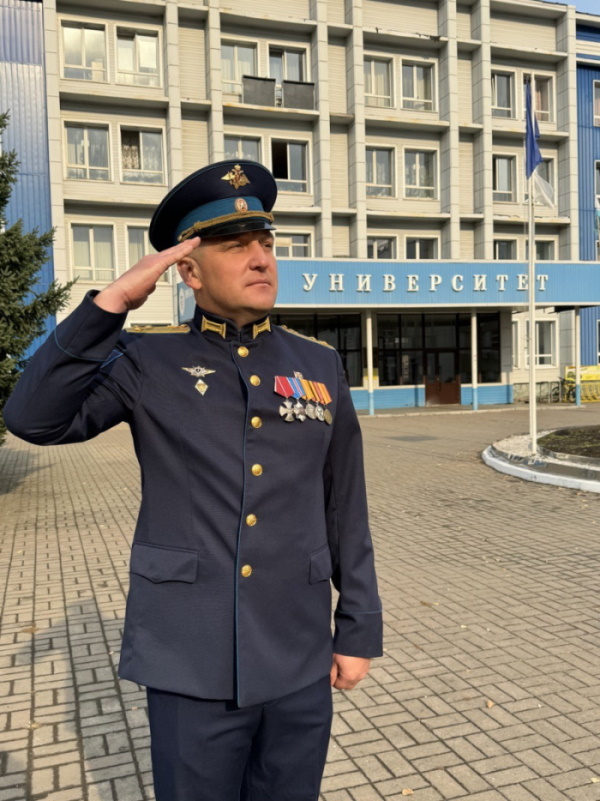 Кто руководит Военным учебным центром ГАГУ?