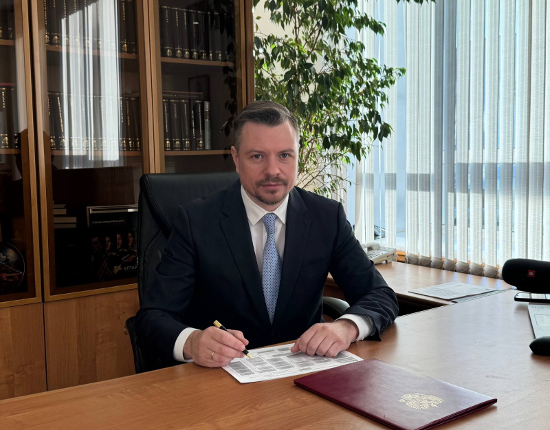 Поздравление с Днем преподавателя высшей школы от и.о. ректора ГАГУ Евгения Павлова